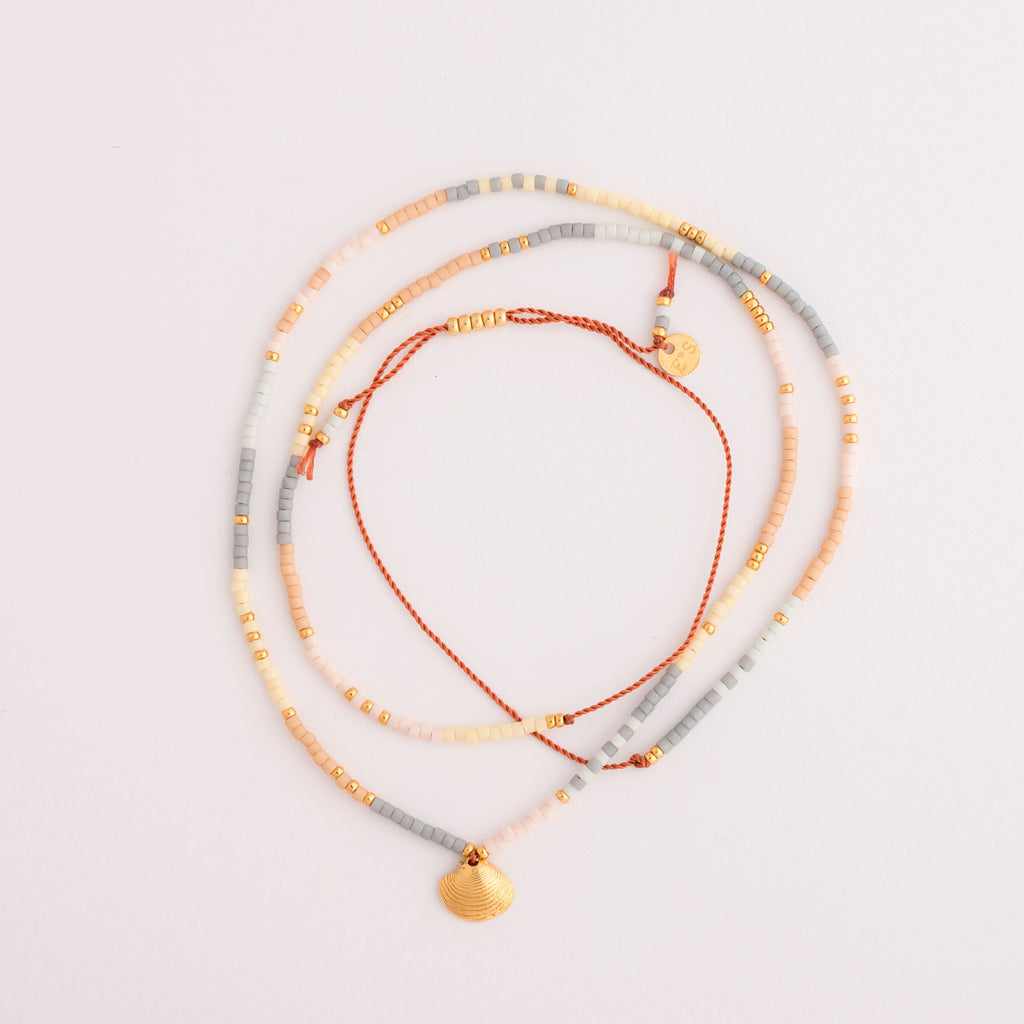Victoria triple wensbandje of ketting