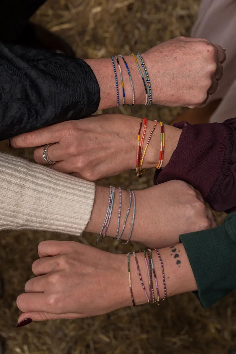 Kleurenset: Zwart touwtje - 8 kralenkleurtjes (6 wensbandjes)