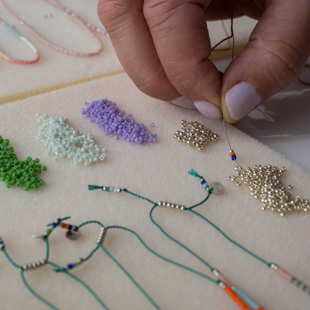 Startpakket Duo - 16 kralenkleurtjes (12 wensbandjes)