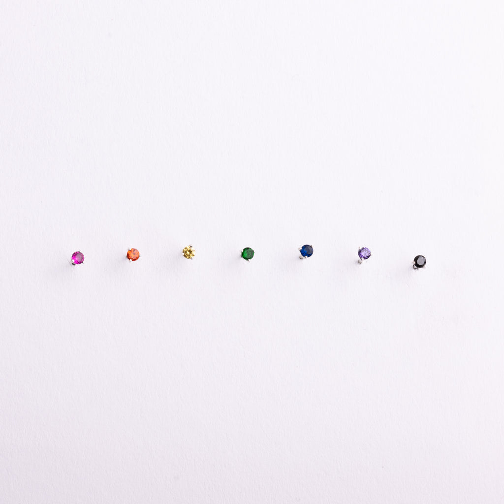 Zilveren stekertjes met rond gekleurd steentje